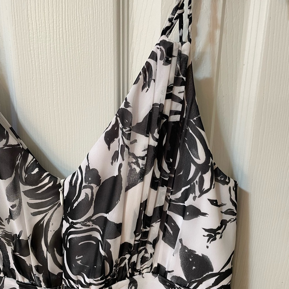 White House Black Market Black and White Floral Surplice Maxi Dress - Picture 5 of 7